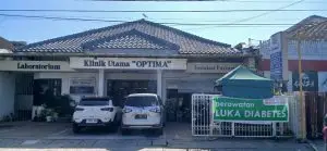 Tampak Depan RUMAT Rungkut - Perawatan Luka Diabetes di Jl. Raya Rungkut, Surabaya